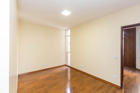 Apartamento para alugar com 150m², 3 quartos e 2 vagas Apartamento para alugar com 150m², 3 quartos e 2 vagasSala