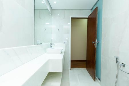 Apartamento para alugar com 150m², 3 quartos e 2 vagas Apartamento para alugar com 150m², 3 quartos e 2 vagasBanheiro Social