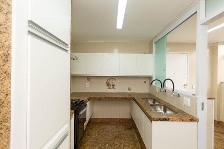 Apartamento para alugar com 150m², 3 quartos e 2 vagas Apartamento para alugar com 150m², 3 quartos e 2 vagasCozinha