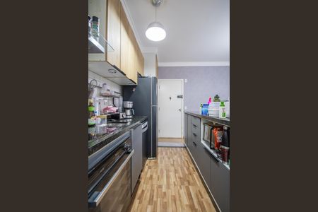Apartamento à venda com 57m², 2 quartos e 1 vagaCozinha e Área de Serviço