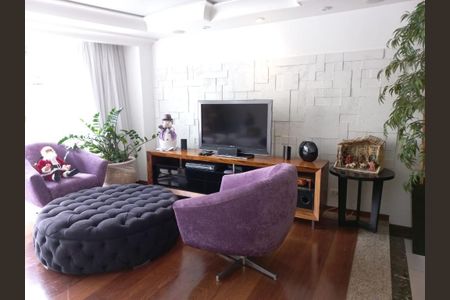 Casa à venda com 253m², 3 quartos e 4 vagas Casa à venda com 253m², 3 quartos e 4 vagasSala