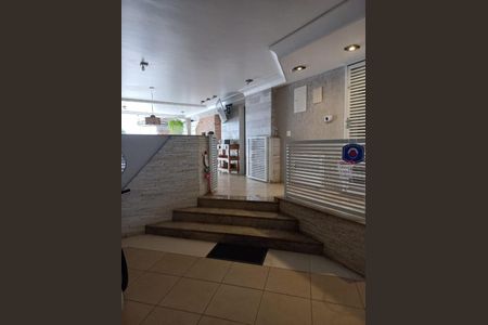 Casa à venda com 253m², 3 quartos e 4 vagas Casa à venda com 253m², 3 quartos e 4 vagasFrente