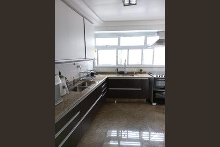 Casa à venda com 253m², 3 quartos e 4 vagas Casa à venda com 253m², 3 quartos e 4 vagasCozinha