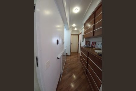 Casa à venda com 253m², 3 quartos e 4 vagas Casa à venda com 253m², 3 quartos e 4 vagasCorretor