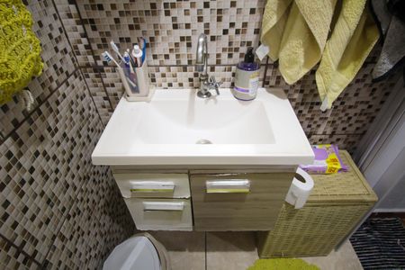 Casa à venda com 125m², 4 quartos e 2 vagasBanheiro