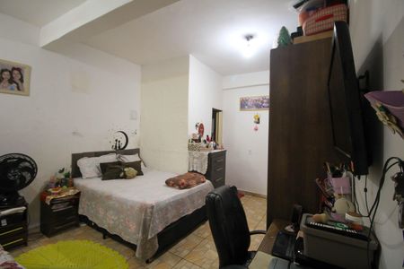 Casa à venda com 125m², 4 quartos e 2 vagasSuíte