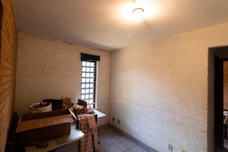 Casa à venda com 1500m², 3 quartos e 4 vagas Casa à venda com 1500m², 3 quartos e 4 vagasEdícula