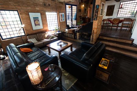 Casa à venda com 1500m², 3 quartos e 4 vagas Casa à venda com 1500m², 3 quartos e 4 vagasSala