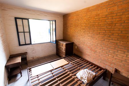 Casa à venda com 1500m², 3 quartos e 4 vagas Casa à venda com 1500m², 3 quartos e 4 vagasEdícula