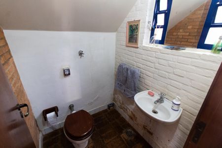 Casa à venda com 1500m², 3 quartos e 4 vagas Casa à venda com 1500m², 3 quartos e 4 vagasLavabo