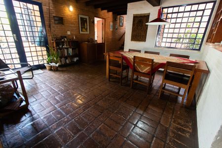 Casa à venda com 1500m², 3 quartos e 4 vagas Casa à venda com 1500m², 3 quartos e 4 vagasCopa