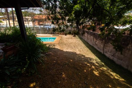 Casa à venda com 1500m², 3 quartos e 4 vagas Casa à venda com 1500m², 3 quartos e 4 vagasÁrea Externa