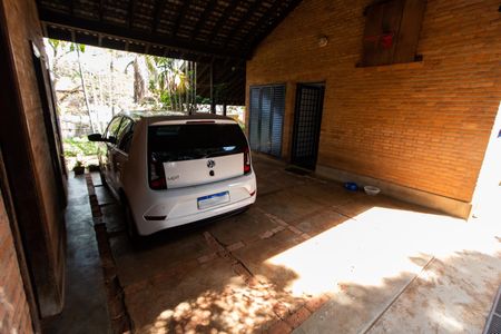 Casa à venda com 1500m², 3 quartos e 4 vagas Casa à venda com 1500m², 3 quartos e 4 vagasGaragem