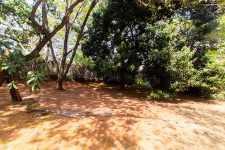 Casa à venda com 1500m², 3 quartos e 4 vagas Casa à venda com 1500m², 3 quartos e 4 vagasÁrea Externa