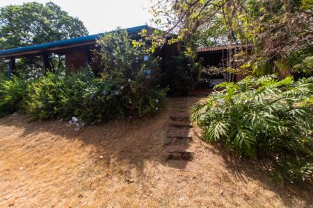 Casa à venda com 1500m², 3 quartos e 4 vagas Casa à venda com 1500m², 3 quartos e 4 vagasÁrea Externa