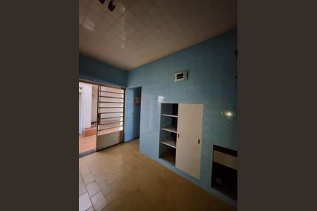 Casa à venda com 107m², 3 quartos e 2 vagas Casa à venda com 107m², 3 quartos e 2 vagasCozinha