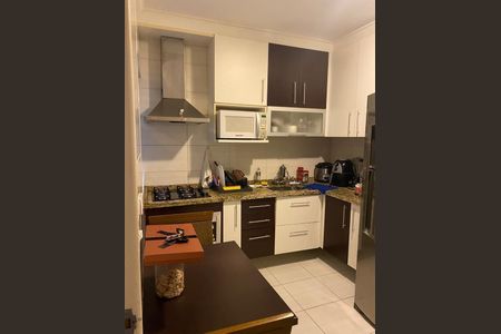 Casa de condomínio à venda com 78m², 2 quartos e 2 vagasCozinha