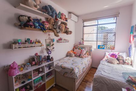 Apartamento à venda com 97m², 3 quartos e 1 vagaQuarto 2