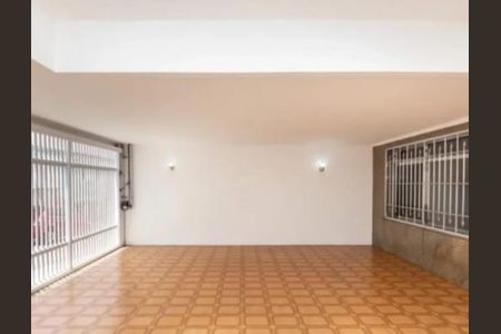 Casa à venda com 192m², 3 quartos e 2 vagasFRENTE