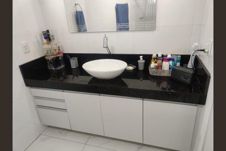 Casa à venda com 220m², 3 quartos e 4 vagasbanheiro