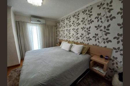 Dormitório de casa à venda com 3 quartos, 223m² em Vila Bertioga, São Paulo