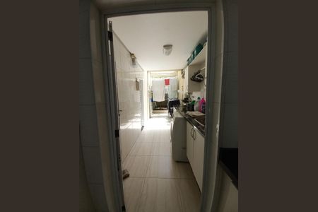 Casa à venda com 223m², 3 quartos e 4 vagas Casa à venda com 223m², 3 quartos e 4 vagasLavanderia