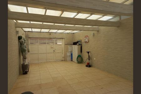 Casa à venda com 223m², 3 quartos e 4 vagas Casa à venda com 223m², 3 quartos e 4 vagasGaragem