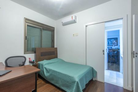 Apartamento à venda com 221m², 4 quartos e 4 vagasQuarto 3