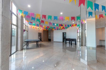 Apartamento à venda com 221m², 4 quartos e 4 vagasÁrea comum - Salão de festas