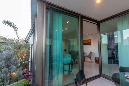 Apartamento à venda com 221m², 4 quartos e 4 vagasVaranda da Sala