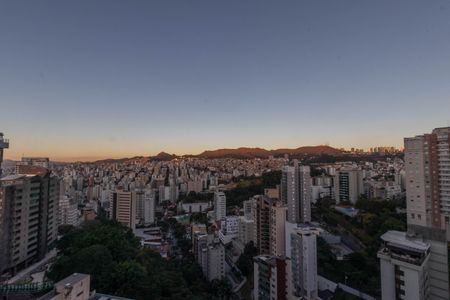 Apartamento à venda com 221m², 4 quartos e 4 vagasVista da Sala