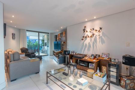 Apartamento à venda com 221m², 4 quartos e 4 vagasSala