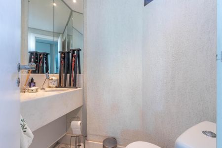 Apartamento à venda com 221m², 4 quartos e 4 vagasLavabo