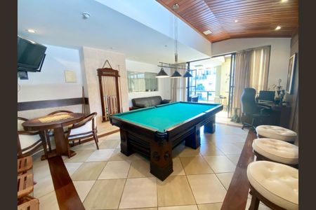 Apartamento à venda com 265m², 3 quartos e 4 vagas Apartamento à venda com 265m², 3 quartos e 4 vagasArea Gourmet