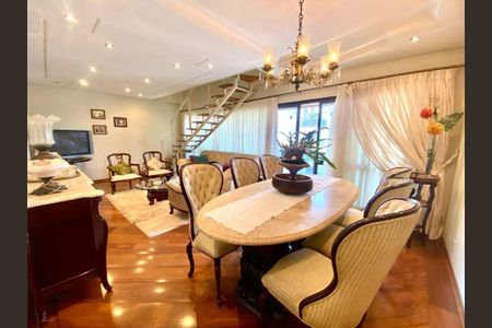 Apartamento à venda com 265m², 3 quartos e 4 vagas Apartamento à venda com 265m², 3 quartos e 4 vagasSala