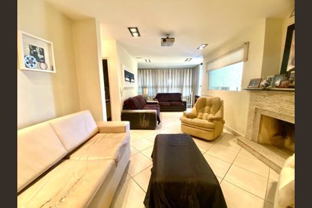 Apartamento à venda com 265m², 3 quartos e 4 vagas Apartamento à venda com 265m², 3 quartos e 4 vagasSala