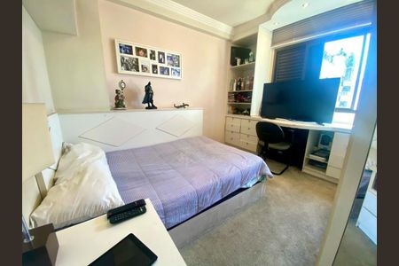 Apartamento à venda com 265m², 3 quartos e 4 vagas Apartamento à venda com 265m², 3 quartos e 4 vagasDormitório