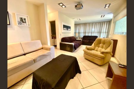 Apartamento à venda com 265m², 3 quartos e 4 vagas Apartamento à venda com 265m², 3 quartos e 4 vagasSala