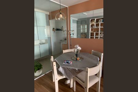 Apartamento à venda com 74m², 3 quartos e 1 vaga Apartamento à venda com 74m², 3 quartos e 1 vagaSala