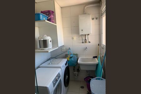 Apartamento à venda com 74m², 3 quartos e 1 vaga Apartamento à venda com 74m², 3 quartos e 1 vagaLavanderia