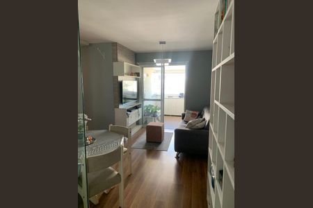 Apartamento à venda com 74m², 3 quartos e 1 vaga Apartamento à venda com 74m², 3 quartos e 1 vagaSala