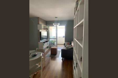 Apartamento à venda com 74m², 3 quartos e 1 vaga Apartamento à venda com 74m², 3 quartos e 1 vagaSala