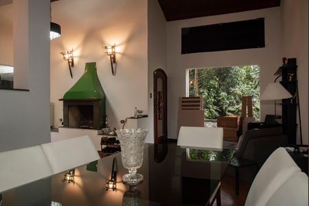 Casa à venda com 320m², 5 quartos e 4 vagasSala