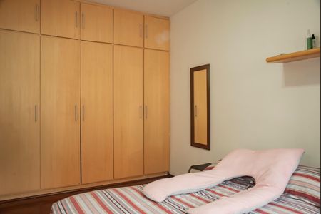 Casa à venda com 320m², 5 quartos e 4 vagasSuíte 1