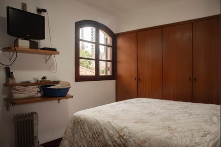 Casa à venda com 320m², 5 quartos e 4 vagasSuíte 3