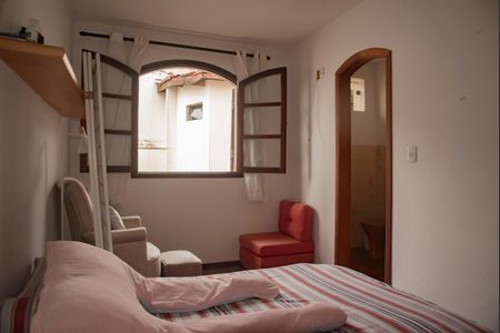 Casa à venda com 320m², 5 quartos e 4 vagasSuíte 1