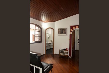 Casa à venda com 320m², 5 quartos e 4 vagasEdícula - Suíte