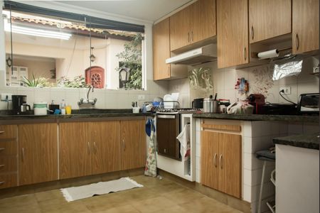 Casa à venda com 320m², 5 quartos e 4 vagasCozinha