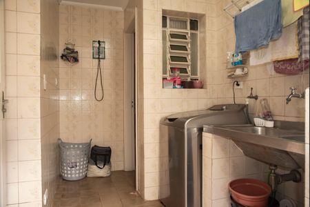 Casa à venda com 320m², 5 quartos e 4 vagasÁrea de Serviço