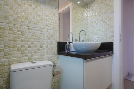 Apartamento à venda com 58m², 2 quartos e 1 vagaBanheiro Corredor